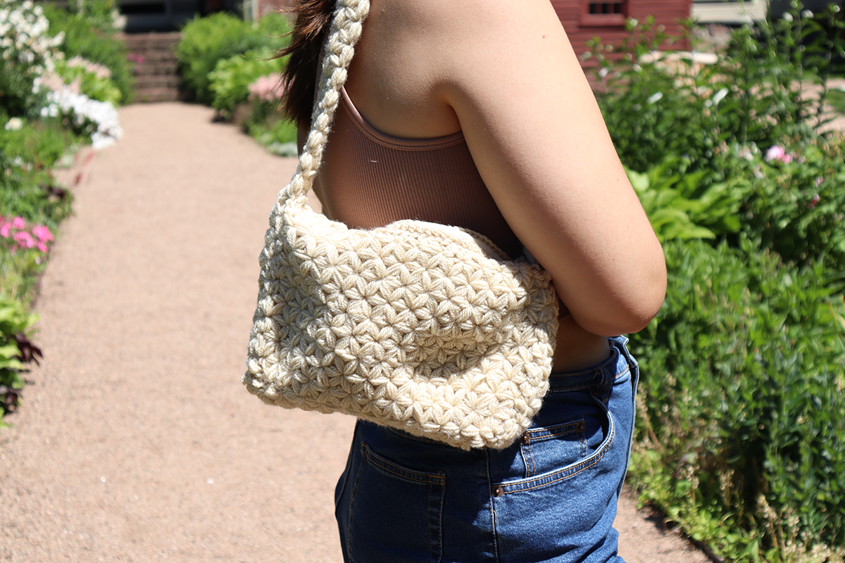 Tan Oopsie Daisy Crochet Bag